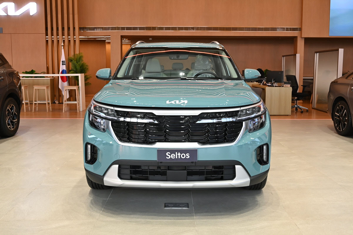 كيا سيلتوس EX 2025 من الملحم للسيارات