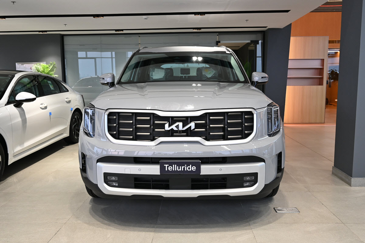 كيا تيلورايد SX 2025 من الملحم للسيارات